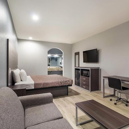Americas Best Value Platinum Inn & Suites Houston Bagian luar foto