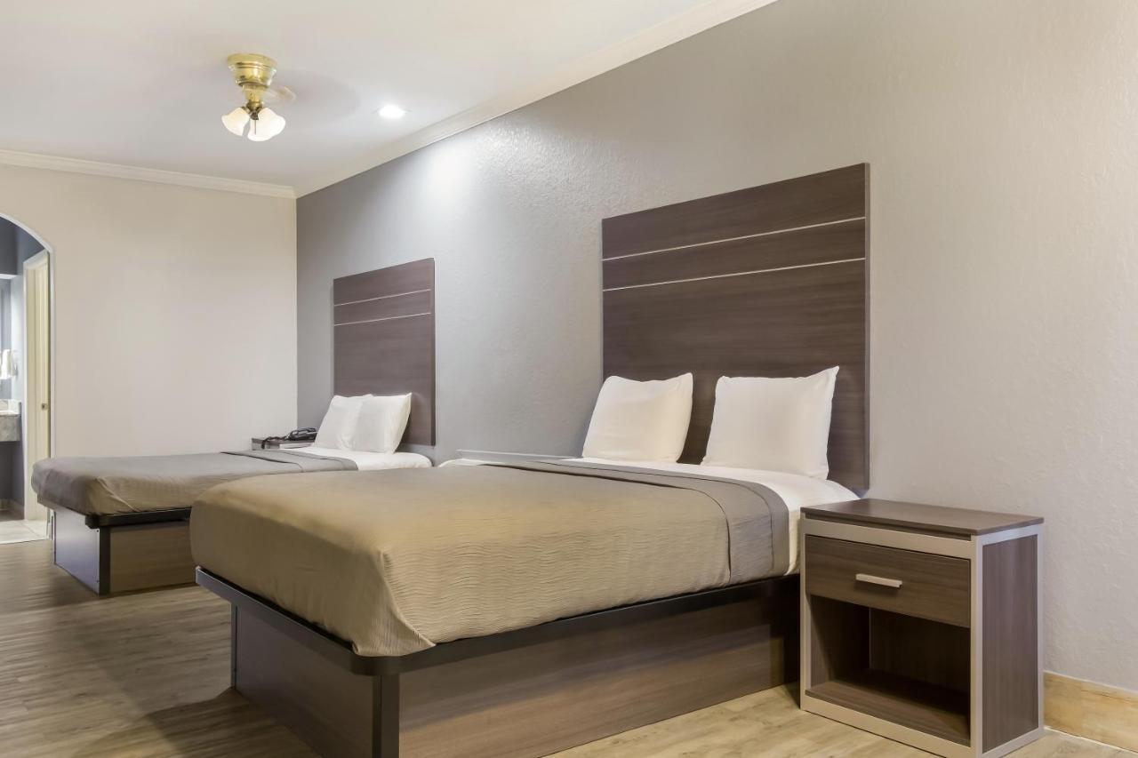 Americas Best Value Platinum Inn & Suites Houston Bagian luar foto