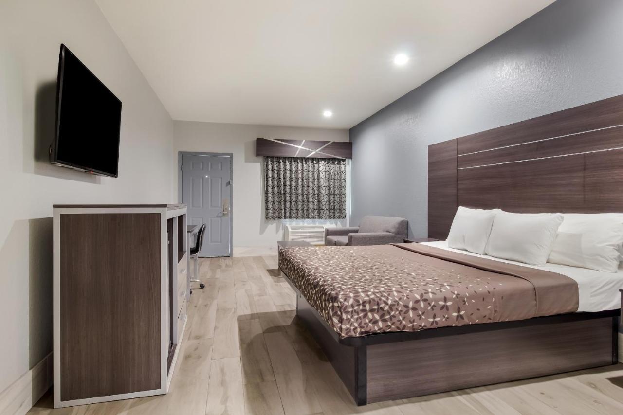 Americas Best Value Platinum Inn & Suites Houston Bagian luar foto