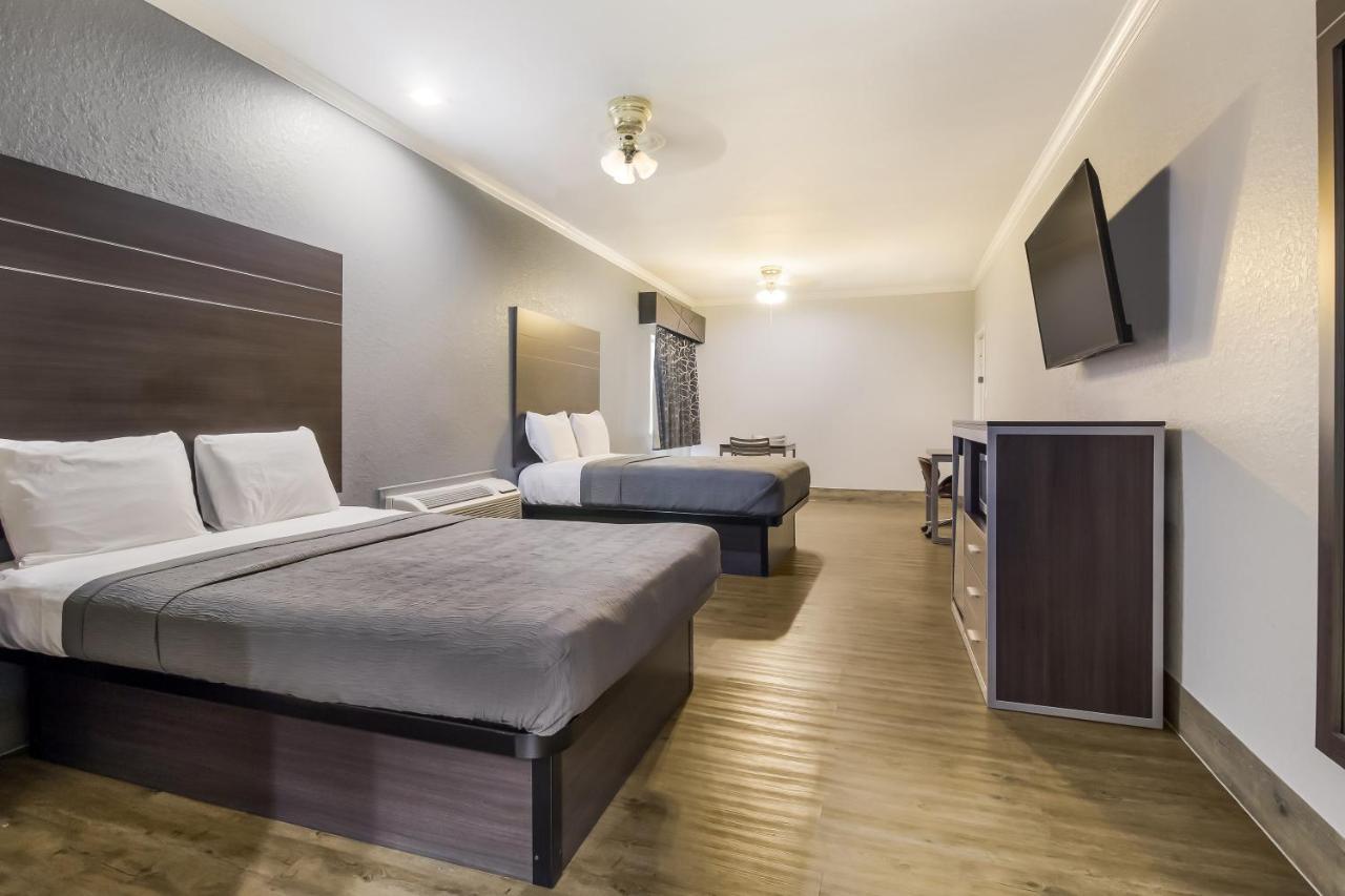 Americas Best Value Platinum Inn & Suites Houston Bagian luar foto