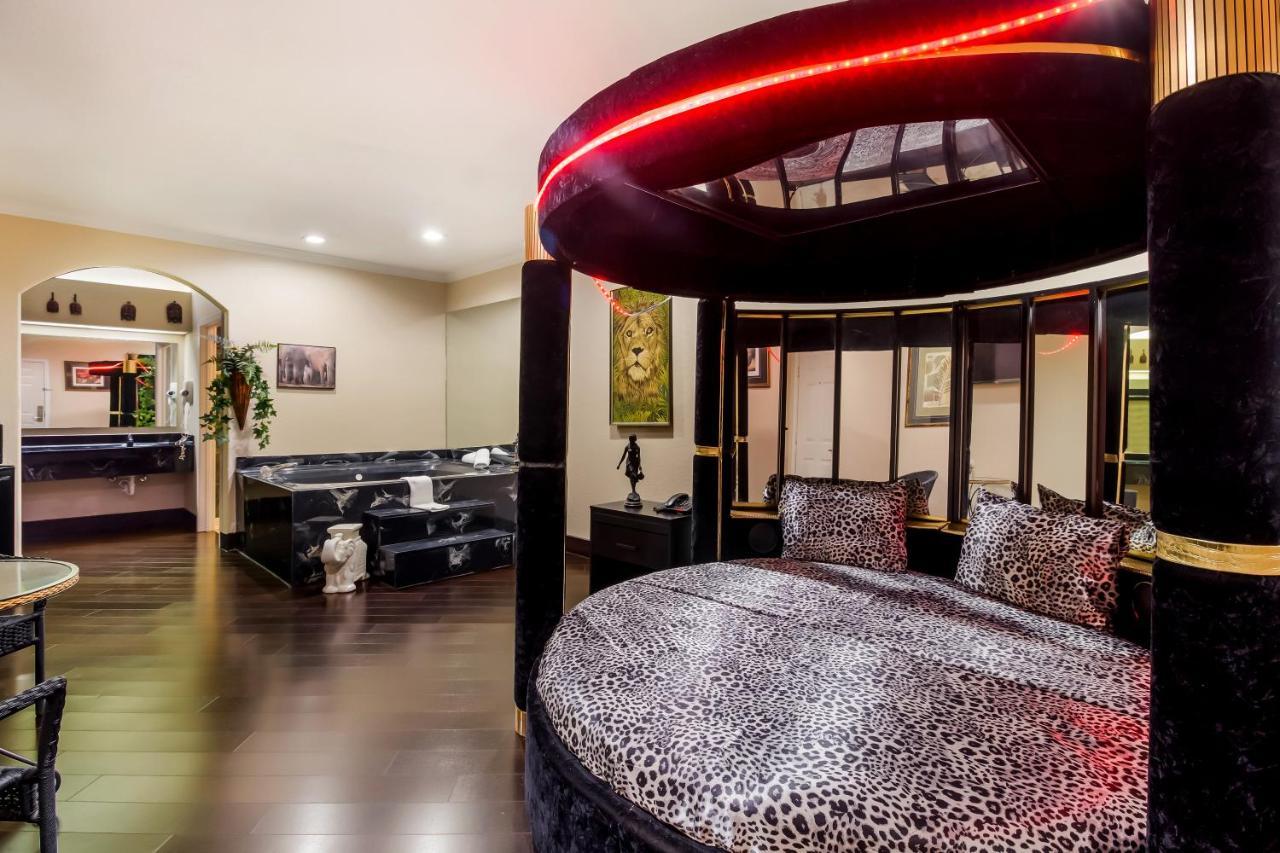 Americas Best Value Platinum Inn & Suites Houston Bagian luar foto