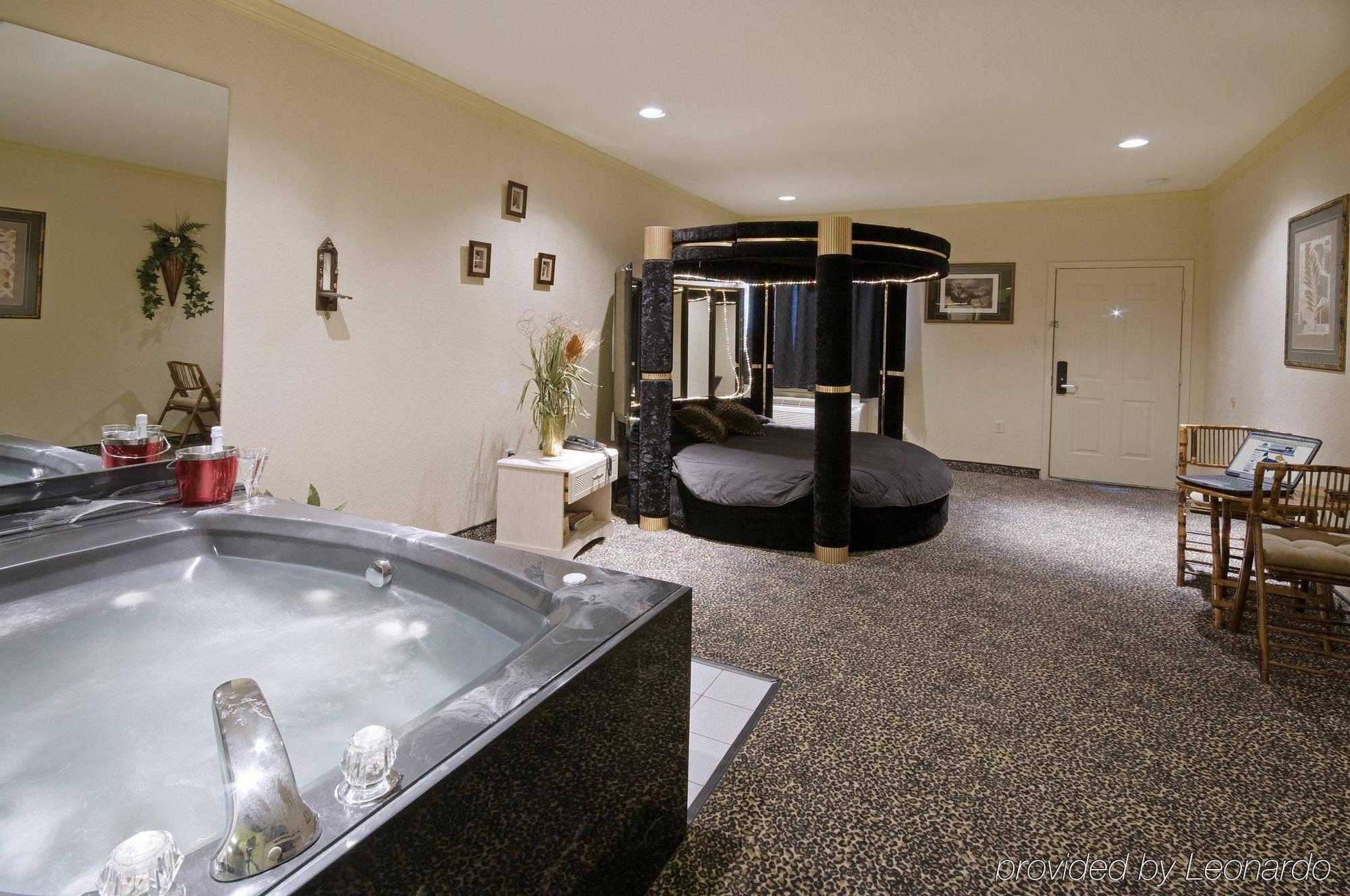 Americas Best Value Platinum Inn & Suites Houston Ruang foto