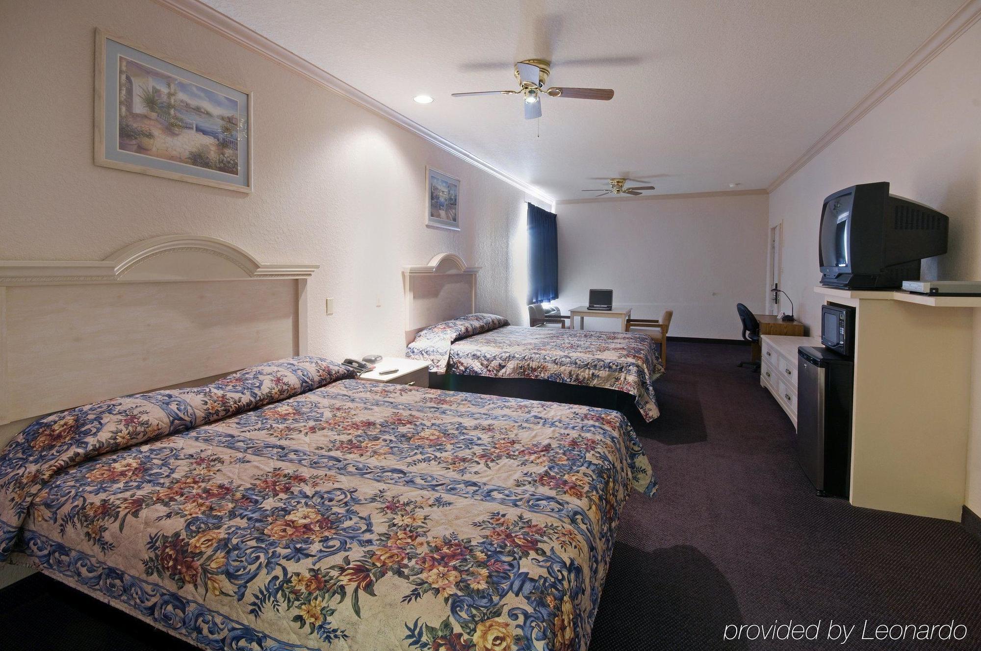 Americas Best Value Platinum Inn & Suites Houston Ruang foto